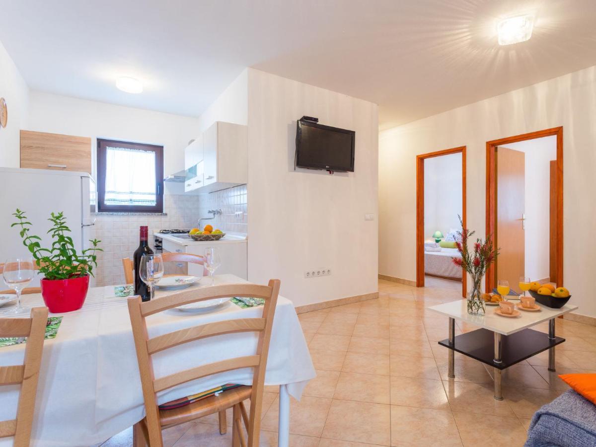 Apartment Tireli - Prc143 By Interhome Porec Bagian luar foto