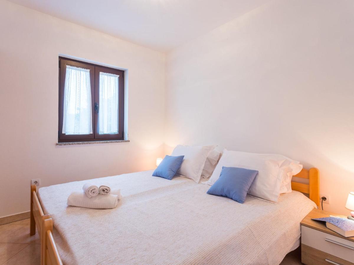 Apartment Tireli - Prc143 By Interhome Porec Bagian luar foto